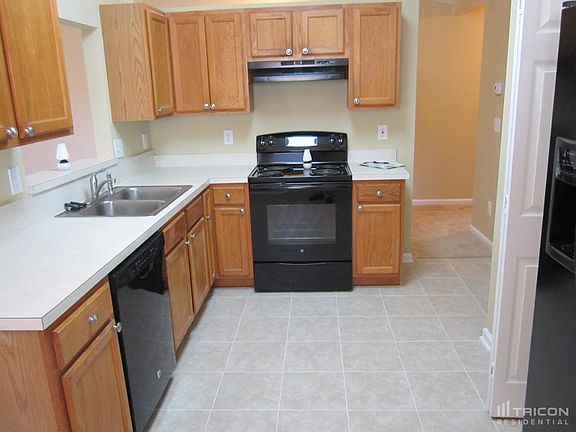 4th image of 3288 Talisman Dr