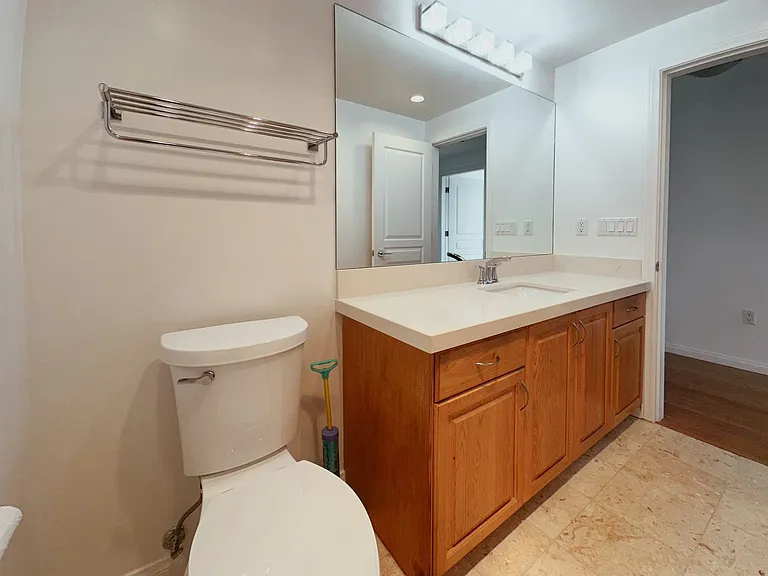 555 Front St #602 — Photo 22