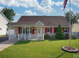 64 W Arthur Pl, Iselin, NJ 08830