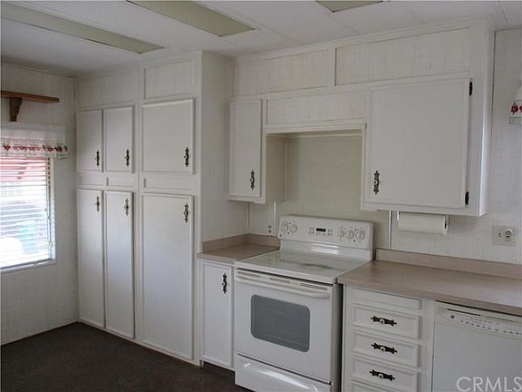 Kitchen with lots of storage