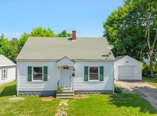 26 1st St, Lewiston, ME 04240