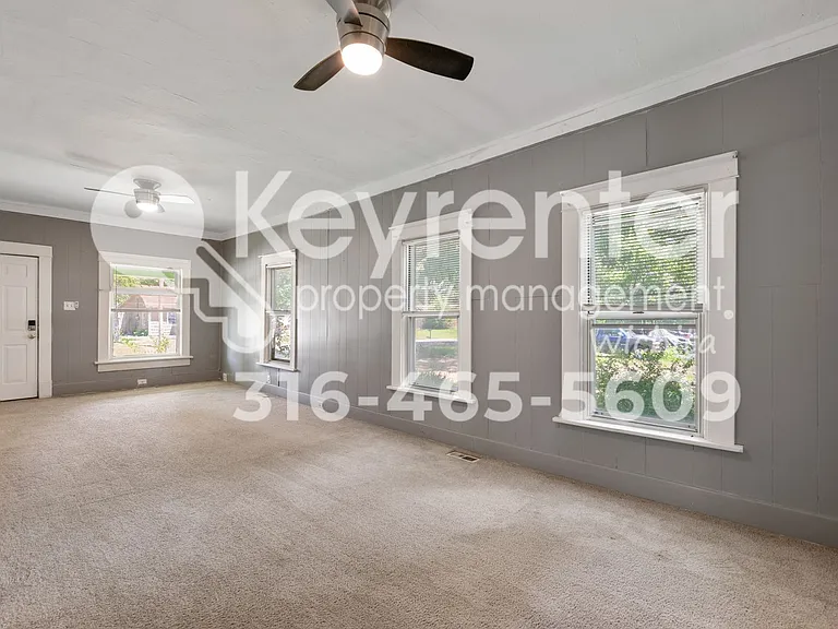 325 N Tracy St — Photo 10