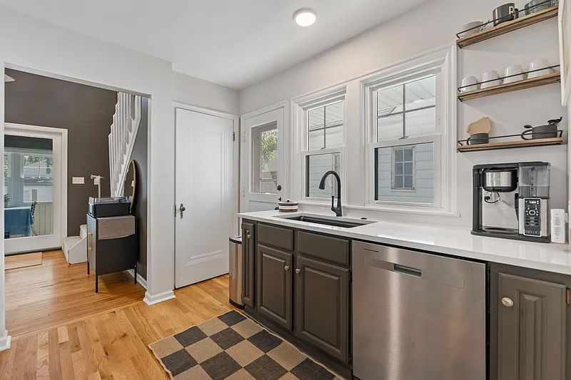 Thumbnail 14