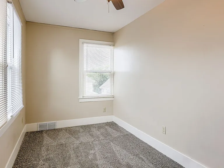 119 N 43rd St — Photo 17