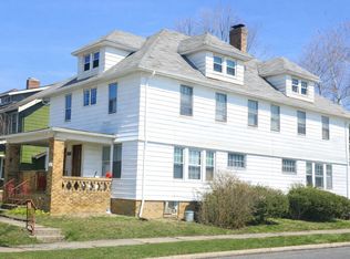 2261 Briarwood Rd, Cleveland Heights, OH 44118
