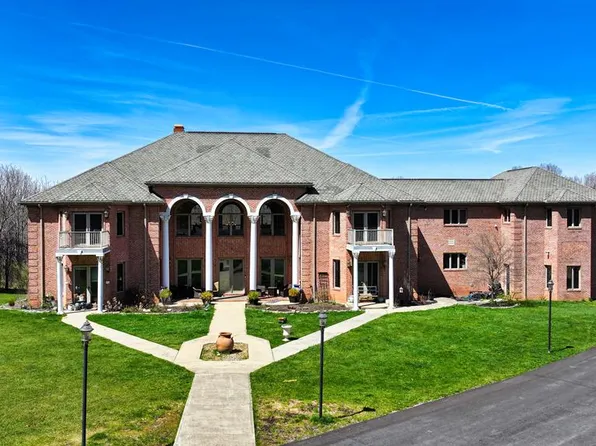 900 Tanager Dr, Bluefield, VA 24605