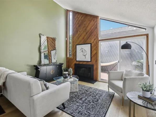 10173 E Peakview Avenue, Englewood, CO 80111