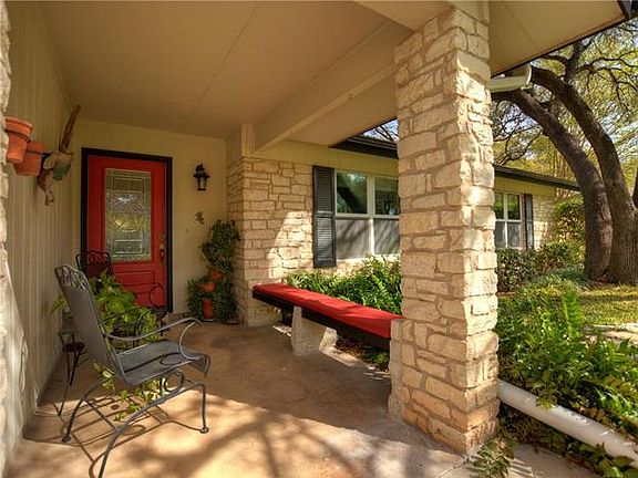 3rd image of 602 Greenwood Dr