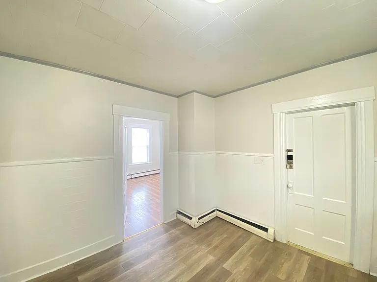 43 Ashland St #2 — Photo 15