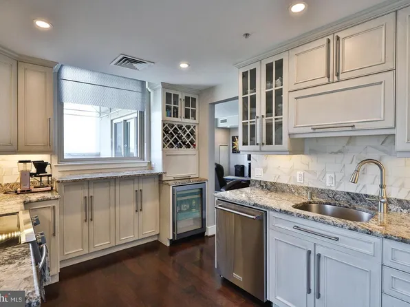 717 S Columbus Blvd Unit 1201, Philadelphia, PA 19147