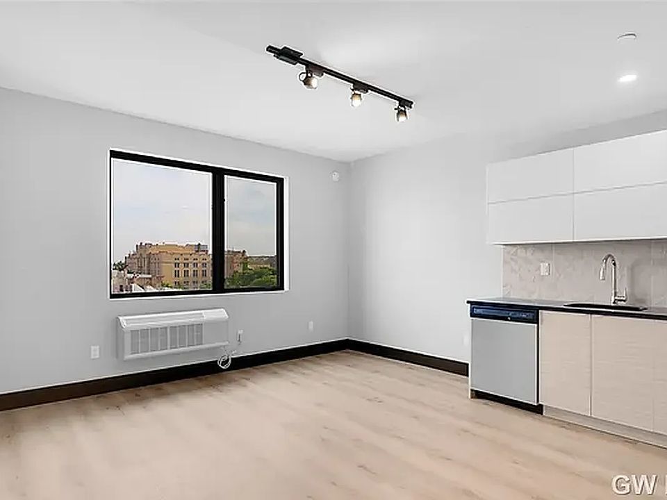 1st image of 92 Linden Blvd #3D