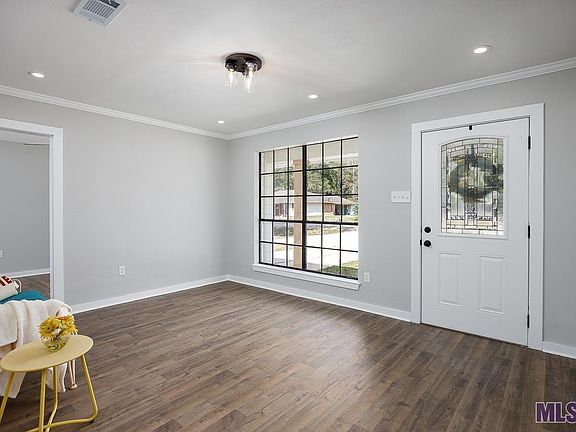 5th image of 10706 Sherrie Ln