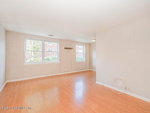 4th image of 131 Cortelyou Ave #1