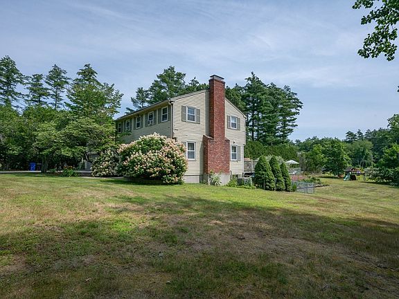 3rd image of 8 Sullivan Rd
