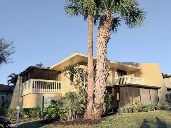 925 Palm View DR #121, NAPLES, FL 34110