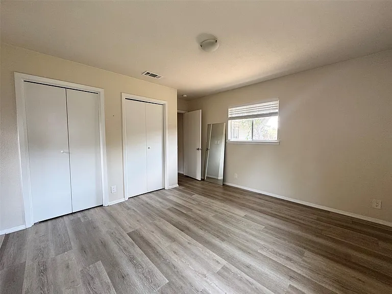 7101 Twisted Oaks Dr — Photo 6