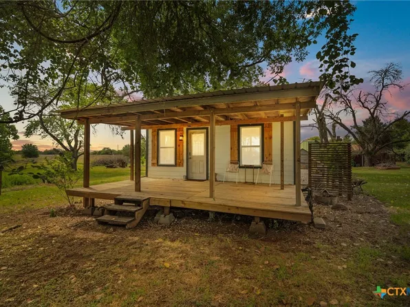 10843 Us Highway 90 W, Harwood, TX 78632