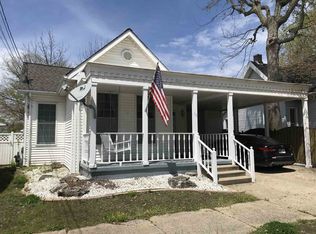 111 S 8th St, Vincennes, IN 47591