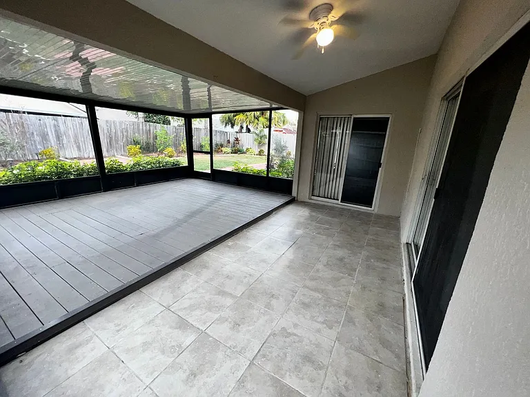 2620 Regency Oak Ln — Photo 31