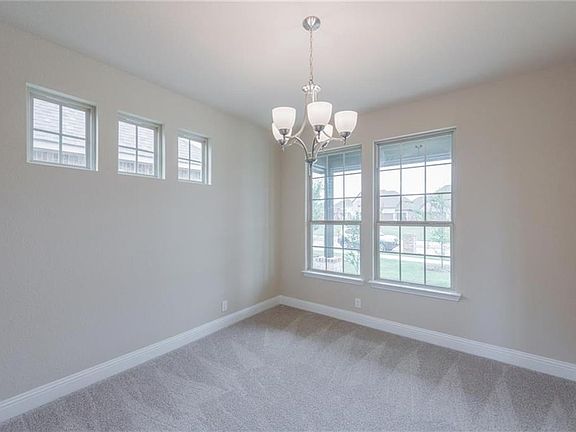 5th image of 4315 Mimosa Dr