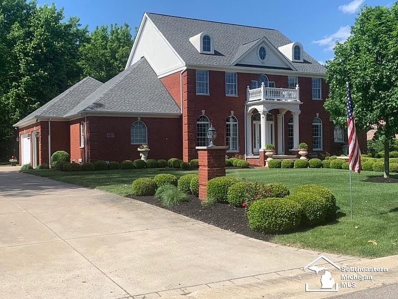 1056 Abbey Rd, Monroe, MI 48161 Zillow
