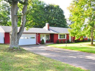 10 Foothills Way, Bloomfield, CT 06002