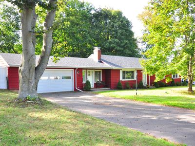 10 Foothills Way, Bloomfield, CT, 06002