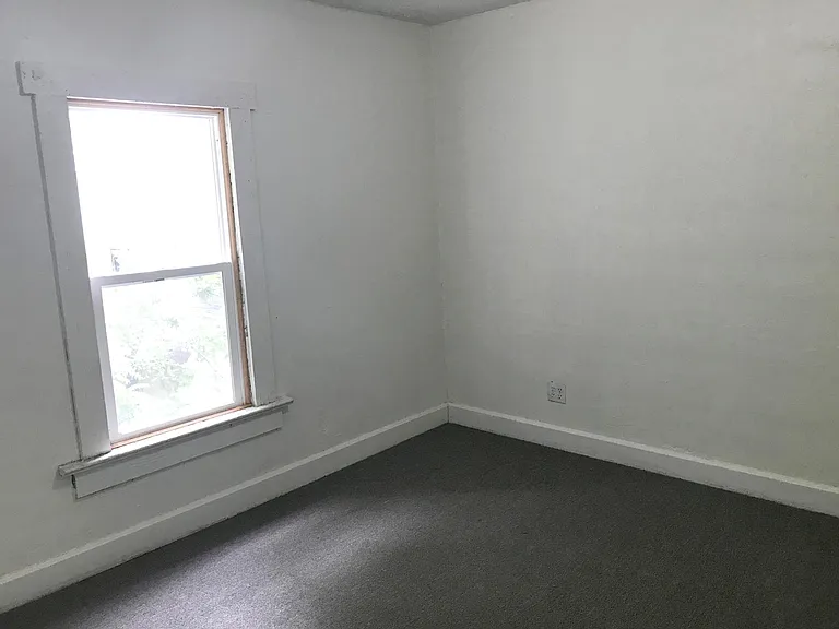 1374 E Canal St — Photo 29