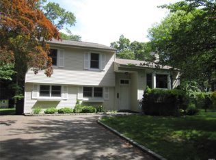 504 Old Post Rd, Port Jefferson, NY 11777