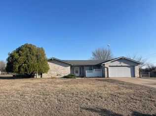 24 Curts Dr, Lawton, OK 73507