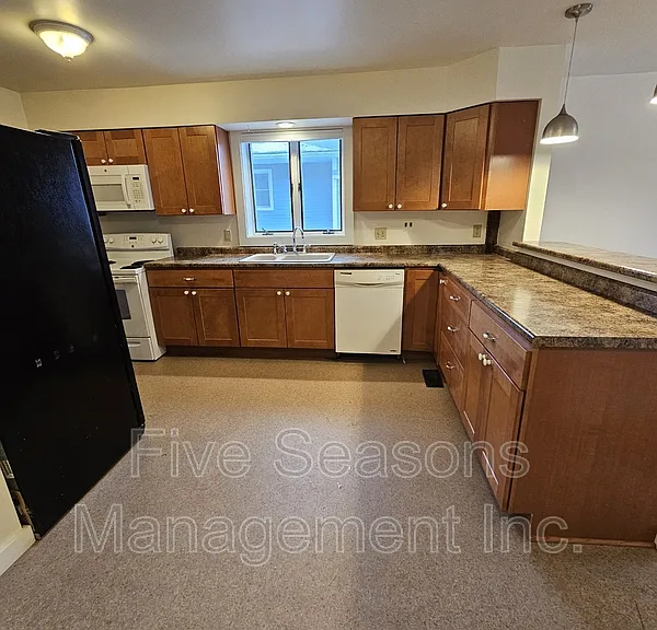 432 Colchester Ave — Photo 7