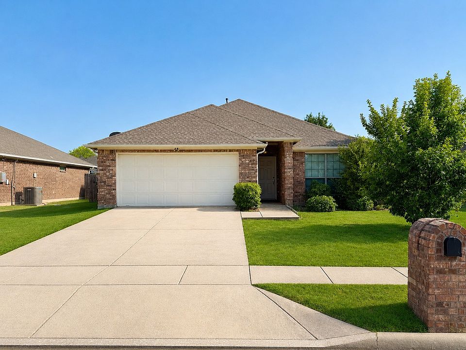 1st image of 412 Windridge Dr