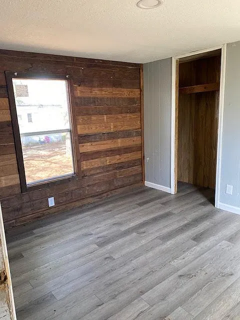 1110 College Cir S — Photo 4
