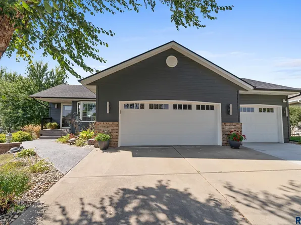 4609 S Samantha Dr, Sioux Falls, SD 57106