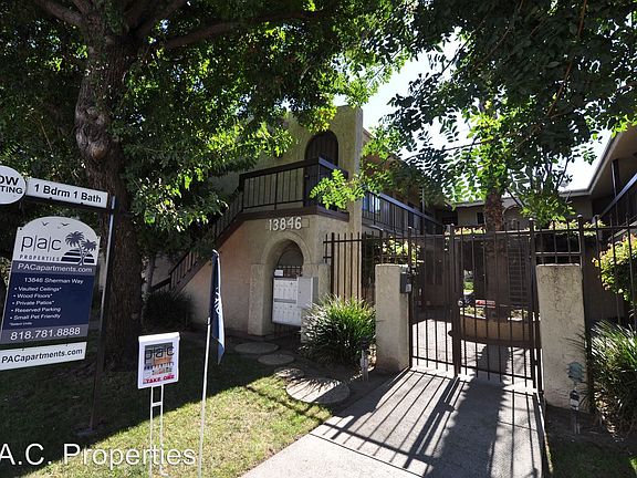 5th image of 13846 Sherman Way APT 101