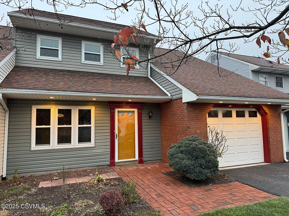 1st image of 206 Birchtree Ln