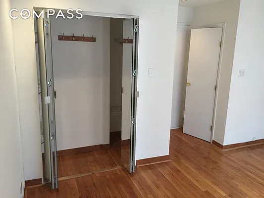 Rented by Compass | media 26