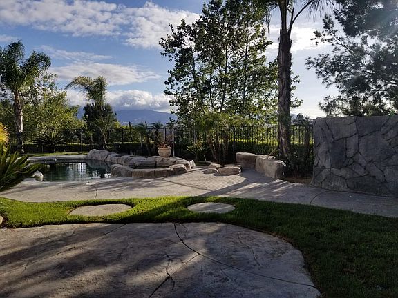 3rd image of 702 Brianna Way