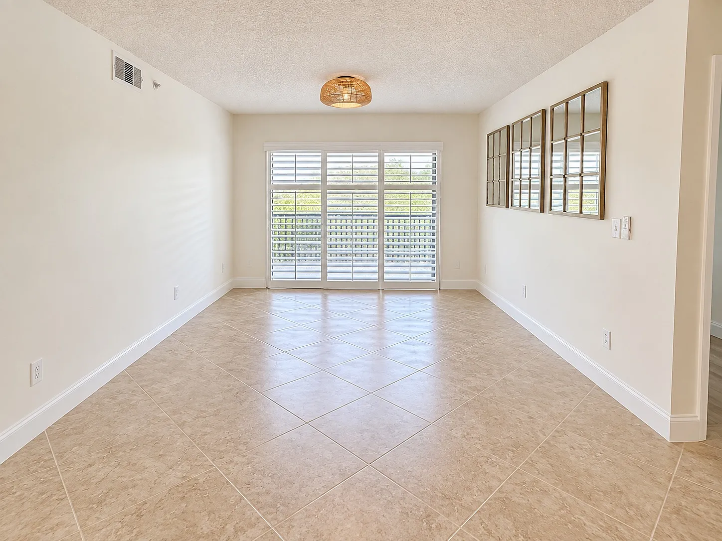 2 bed, 1000 sqft, $2,800 — Photo 3