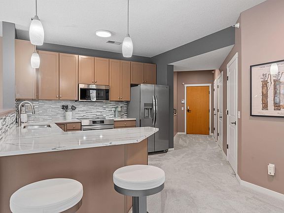 4th image of 1070 Grandview Ct NE APT 207