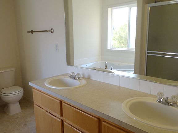 5th image of 4118 NE 165th Ave