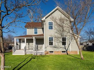 36 Academy St, Farmingdale, NJ 07727