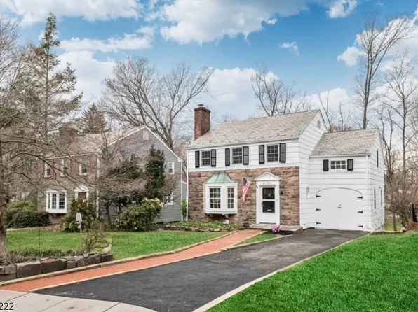 115 Hillside Ave, West Caldwell Twp., NJ 07006