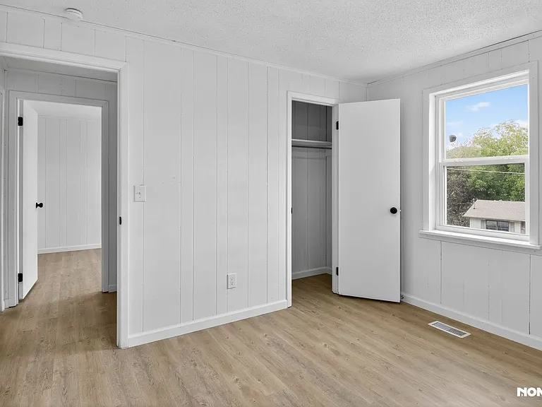 717 Howard St — Photo 26