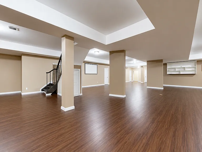 31 Cornwall Ln — Photo 35