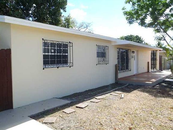 5th image of 4340 NW 203rd Ter