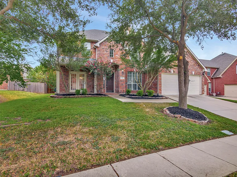 8901 Bent Tree Dr — Photo 2