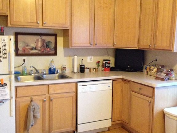 2nd image of 1676 N Van Buren St APT 4
