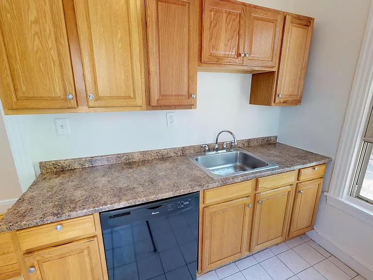 1729 Commonwealth Ave — Photo 7