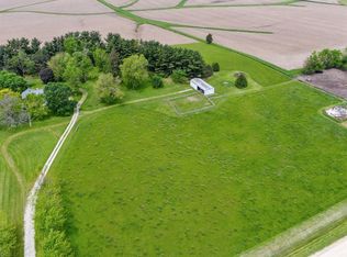 242 Green Ridge Rd, Lisbon, IA 52253